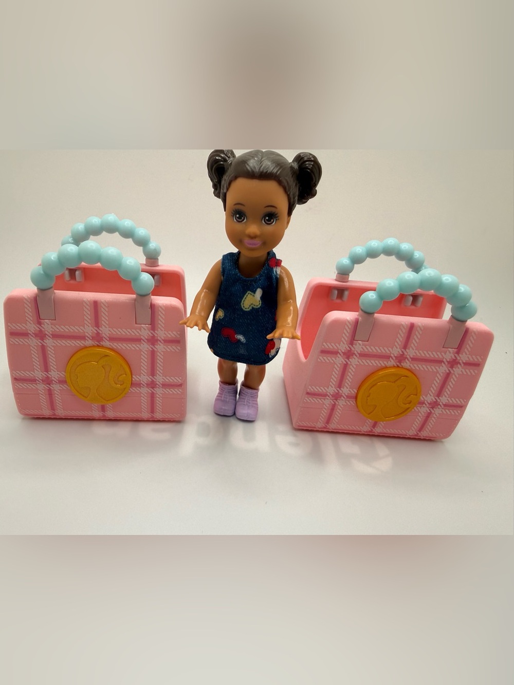 Barbie art teacher toddler doll with dress & bags - Picture 2 of 12